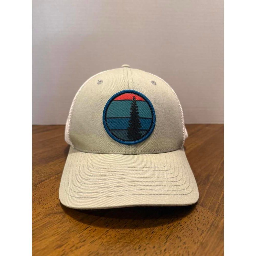 Columbia Mesh Back Baseball Cap Tree Patch Flexfit Trucker Hat Gray White Outdoo
